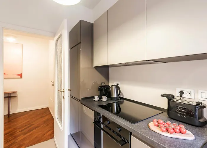 The Rent - Charming Near The Pantheon Apartament Rzym